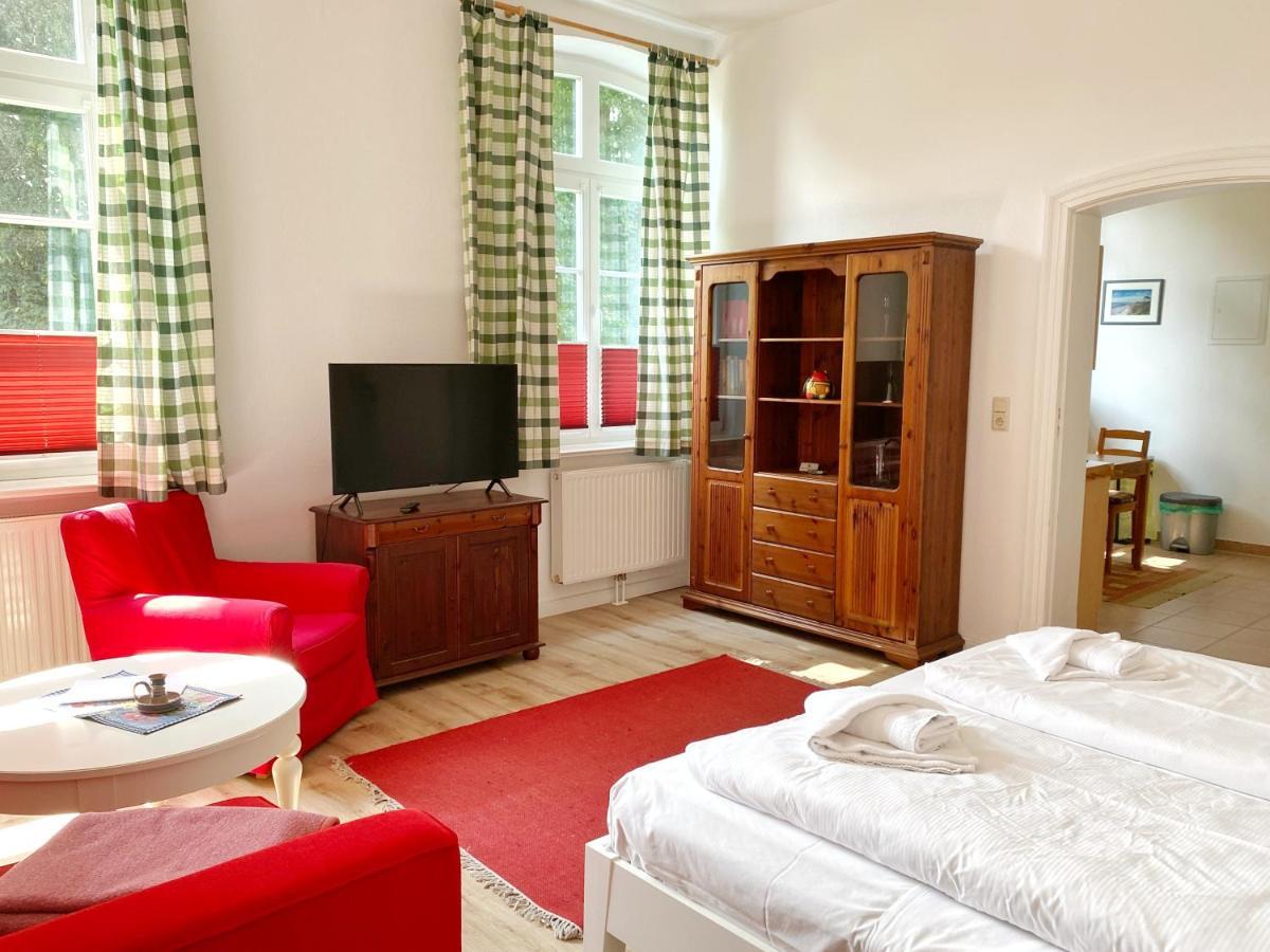 Gutshof Dubnitz - Ferienwohnung 1 "Carlo" 萨斯尼茨 外观 照片