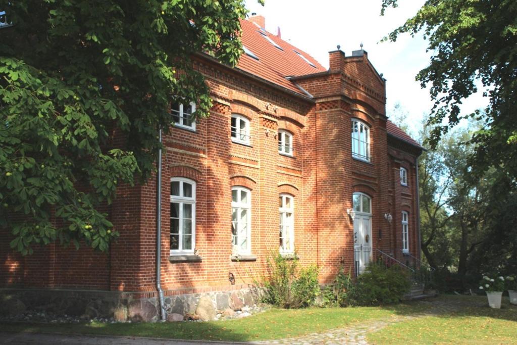 Gutshof Dubnitz - Ferienwohnung 1 "Carlo" 萨斯尼茨 外观 照片